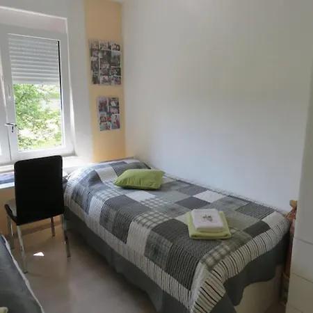 Apartment Moderan Dvosoban Stan U Centru Buzeta *